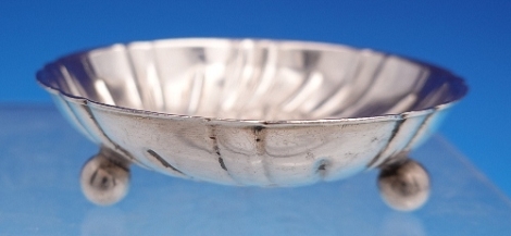 Nut Cup #43 rare  w/ fruit in bowl  ball feet  1.1oz  2 1/2